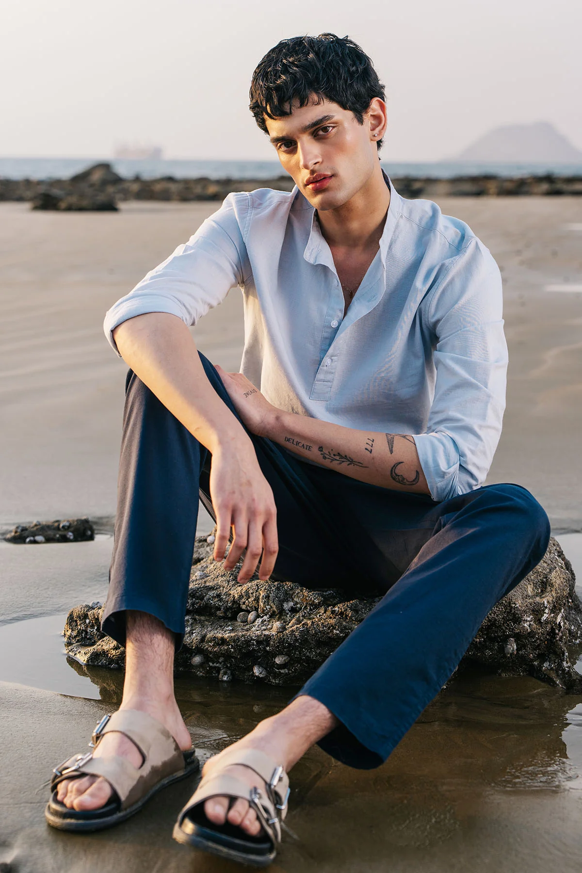 BAND COLLAR LINEN SHIRT - Image 4