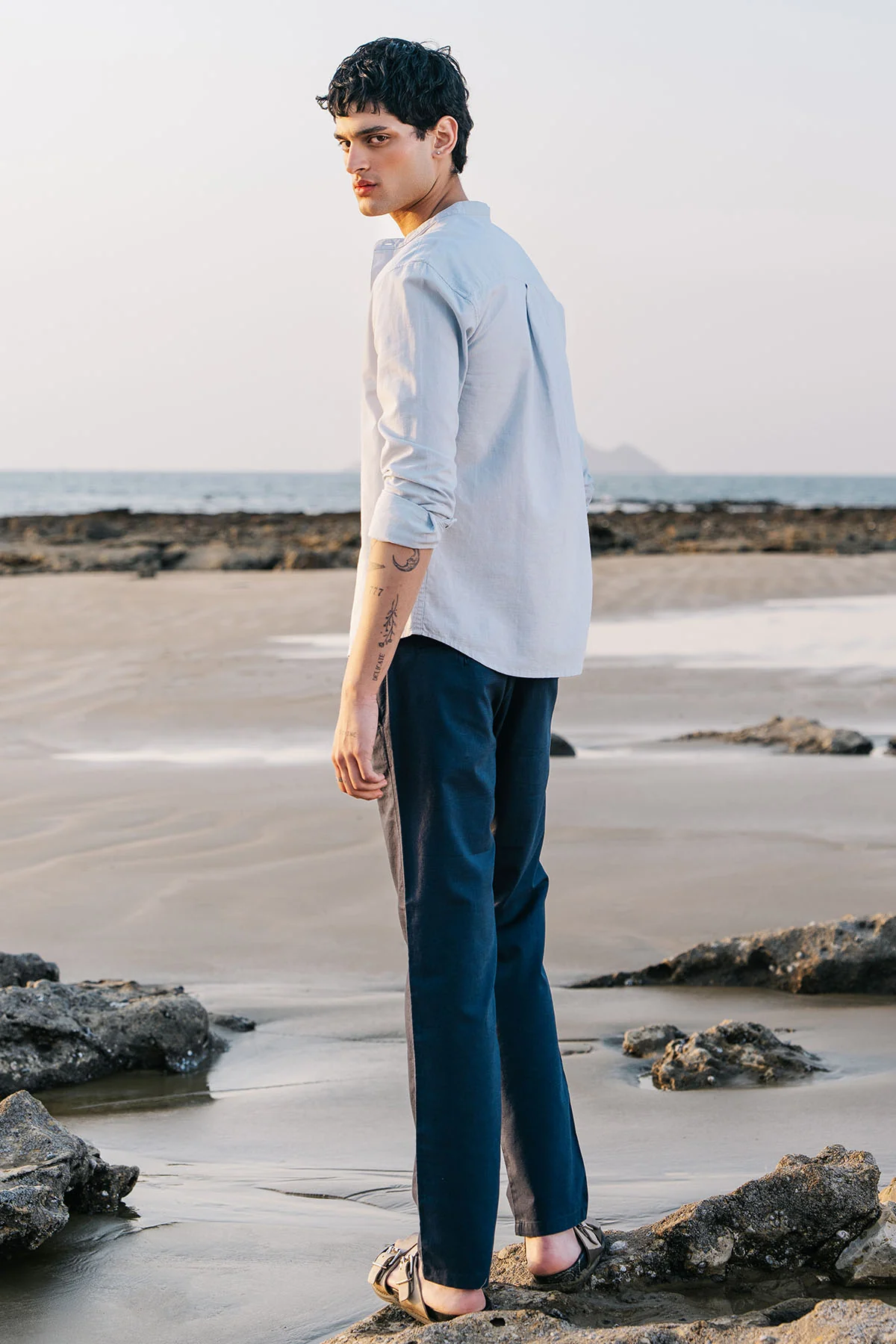 BAND COLLAR LINEN SHIRT - Image 6