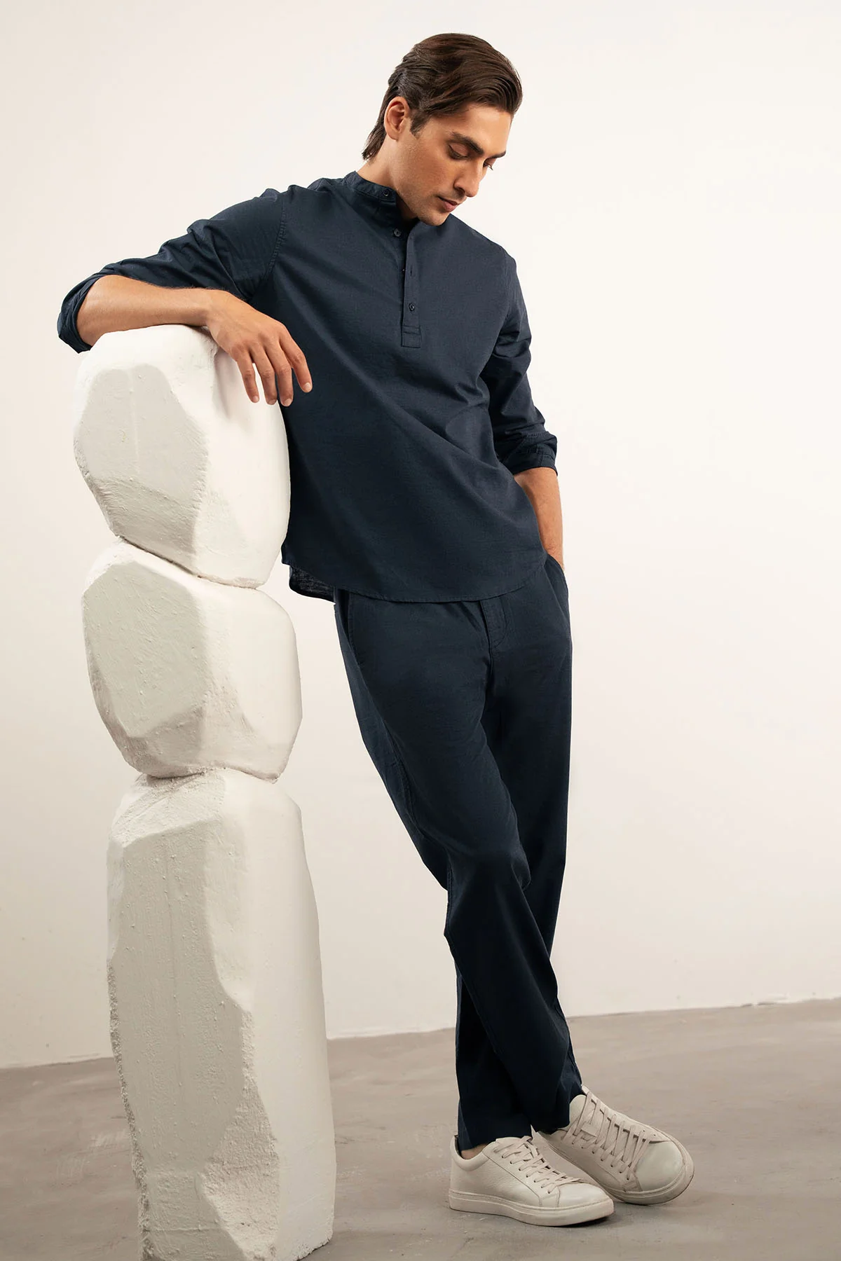 BAND COLLAR LINEN SHIRT - Image 7