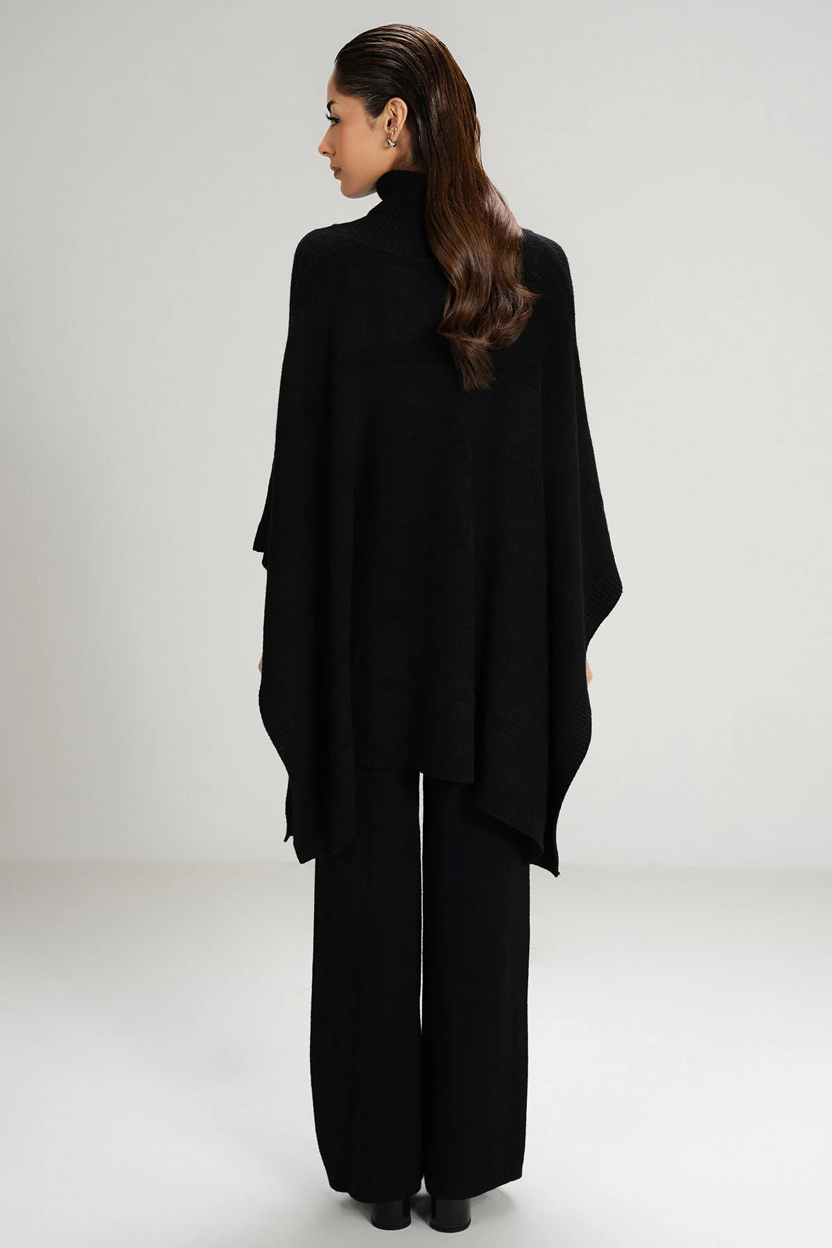 BLACK CO-ORD SET - KNIT WEAR - Image 4