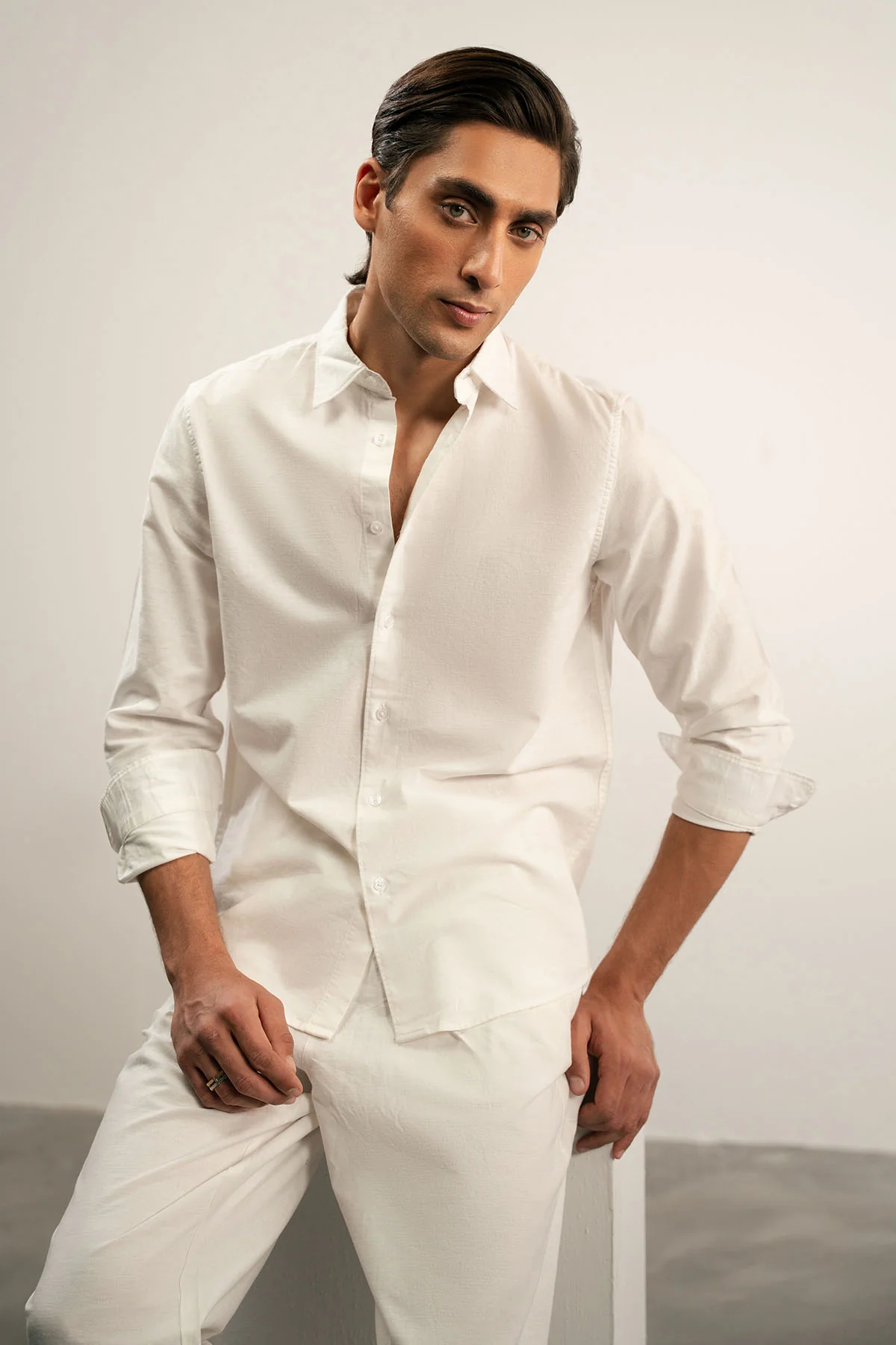 CLASSIC LINEN SHIRT - Image 3