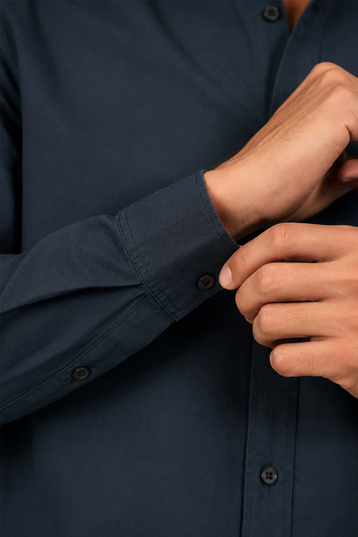 CLASSIC LINEN SHIRT - Image 2