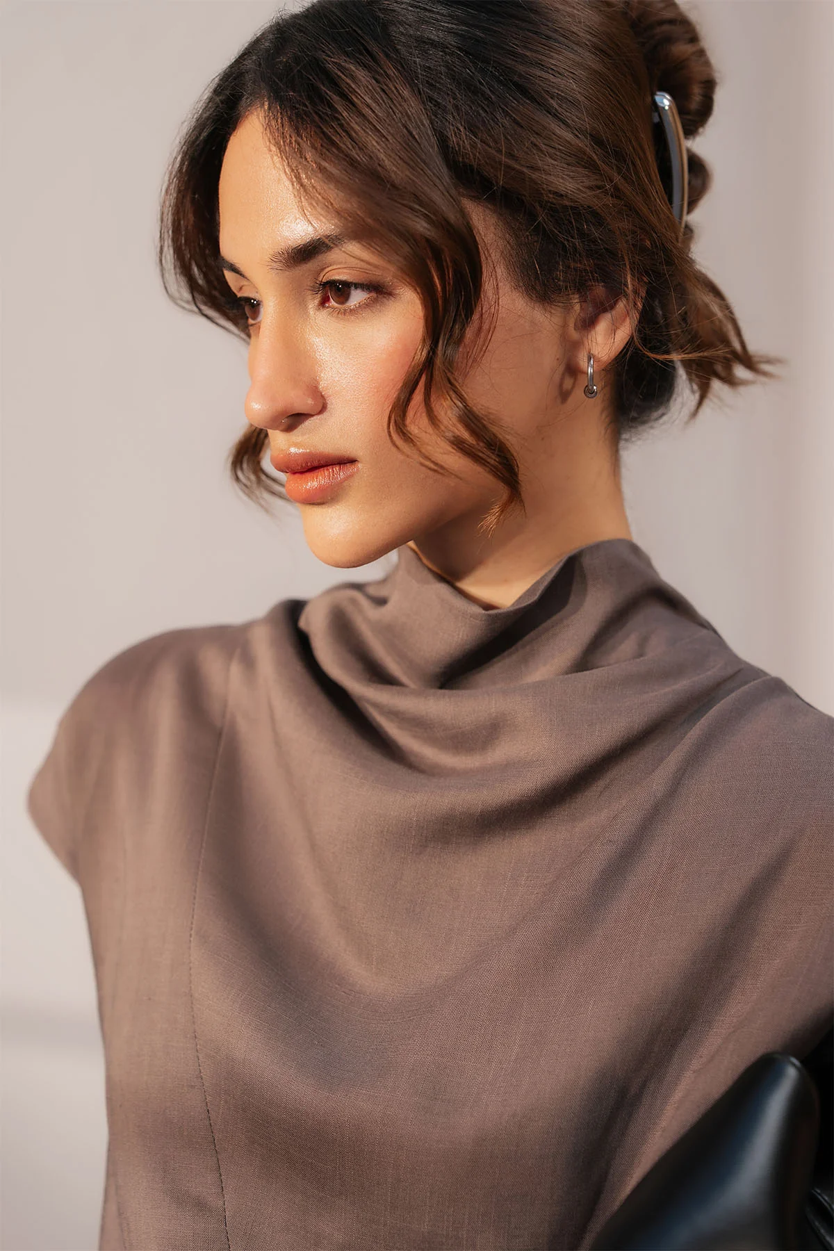 COWL NECK LINEN TOP - Image 4