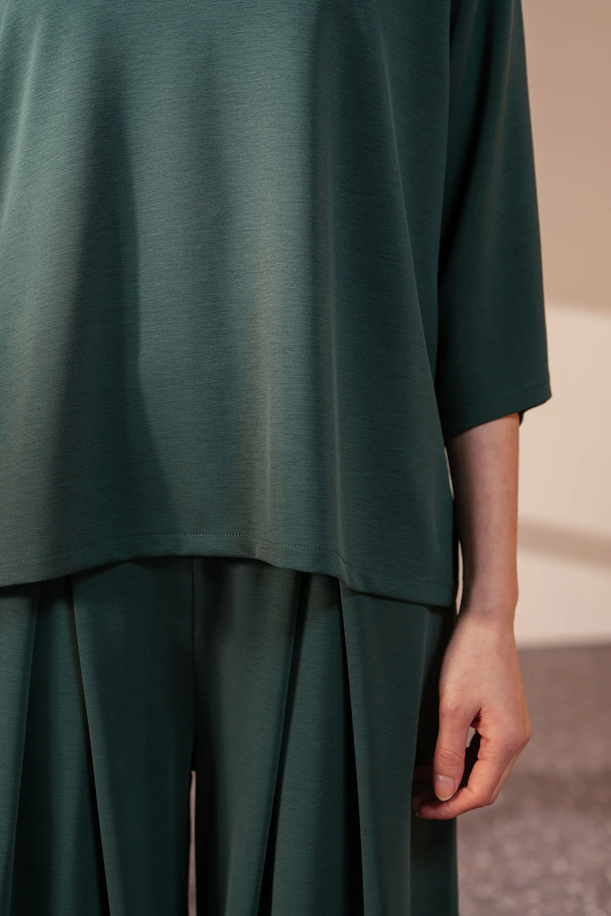 COWL NECK QUARTER SLEEVE CLOUDLUX - Image 4