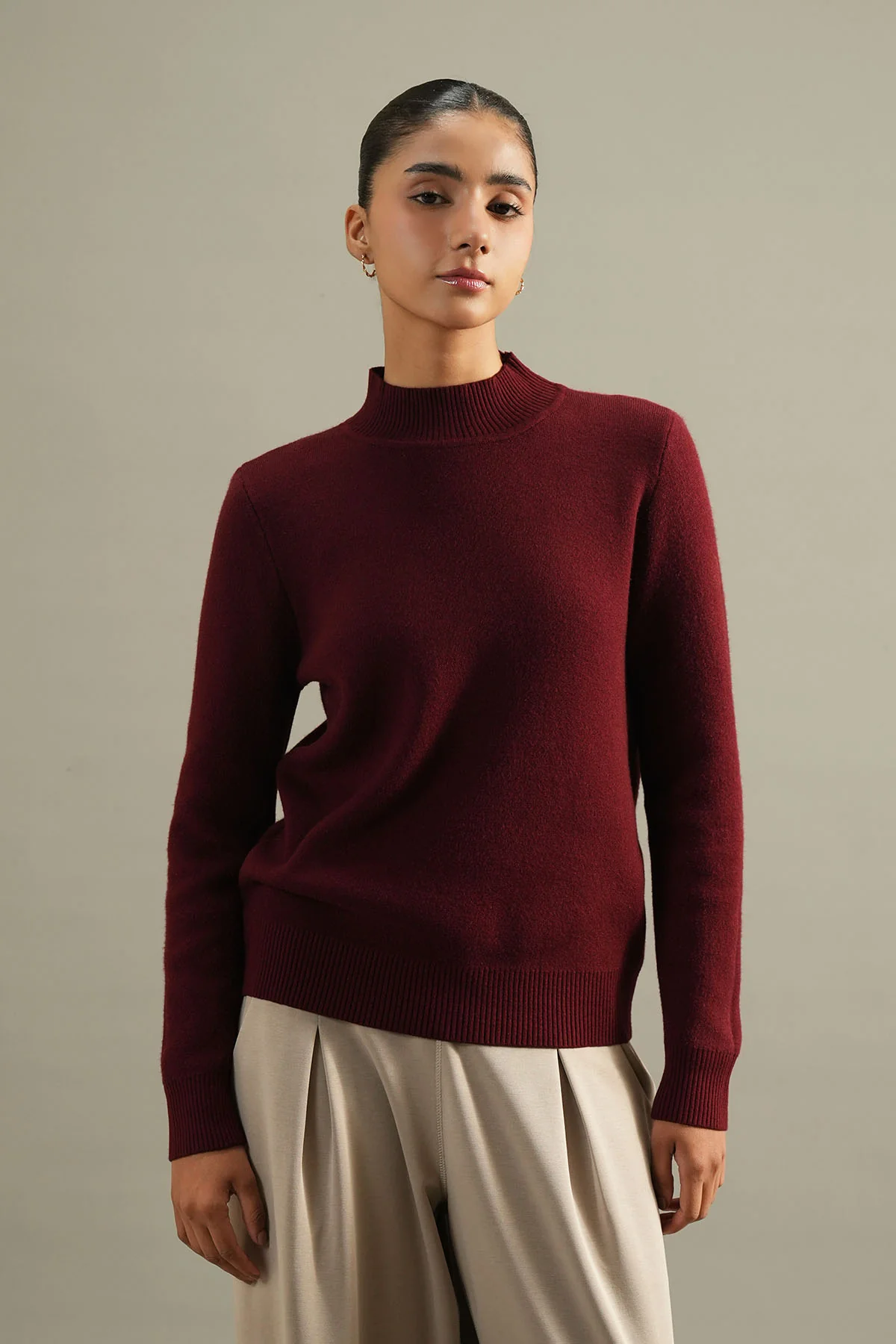 CREW NECK SWEATER