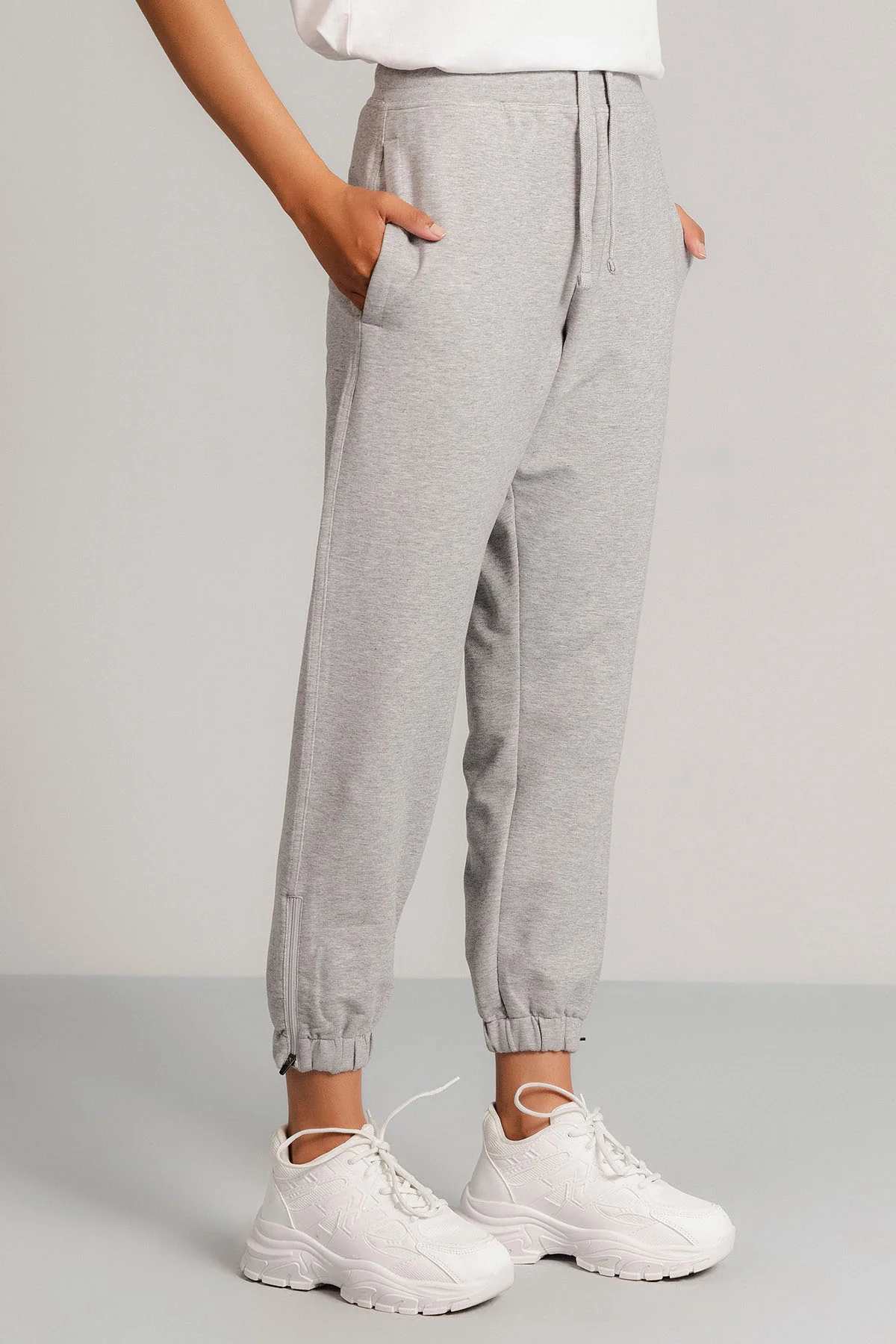 CROPPED WORKOUT PANTS-FRENCH TERRY - Image 2