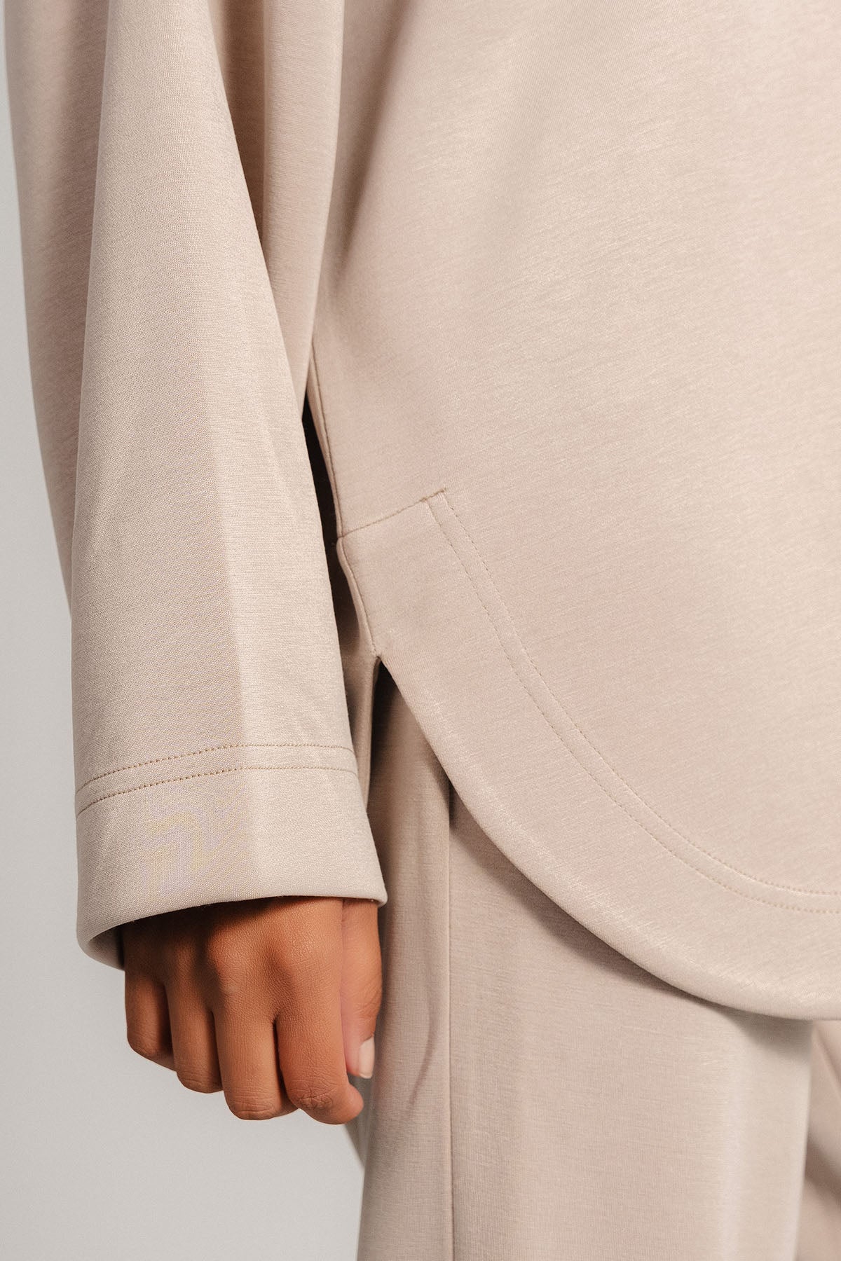 EASY HOODIE CLOUDLUX LIGHT - Image 4