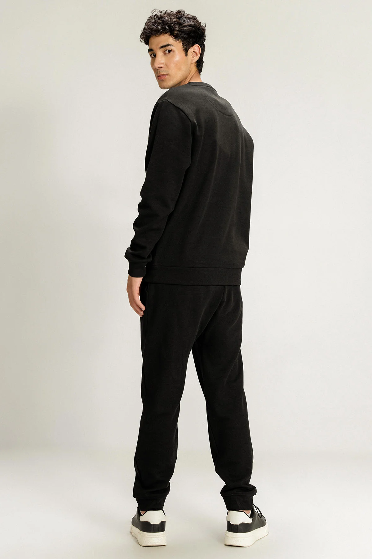 EVERY DAY SWEAT - Image 3