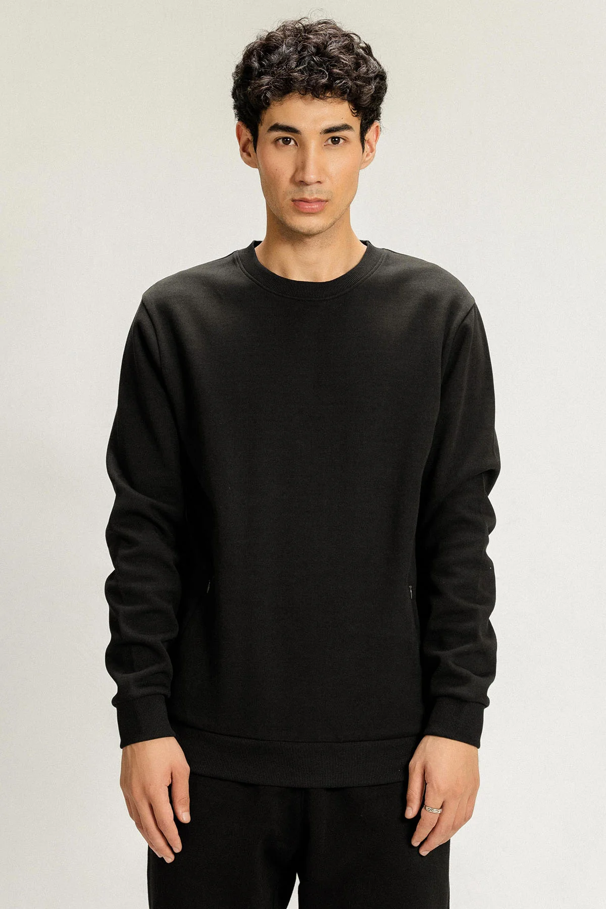EVERY DAY SWEAT - Image 4