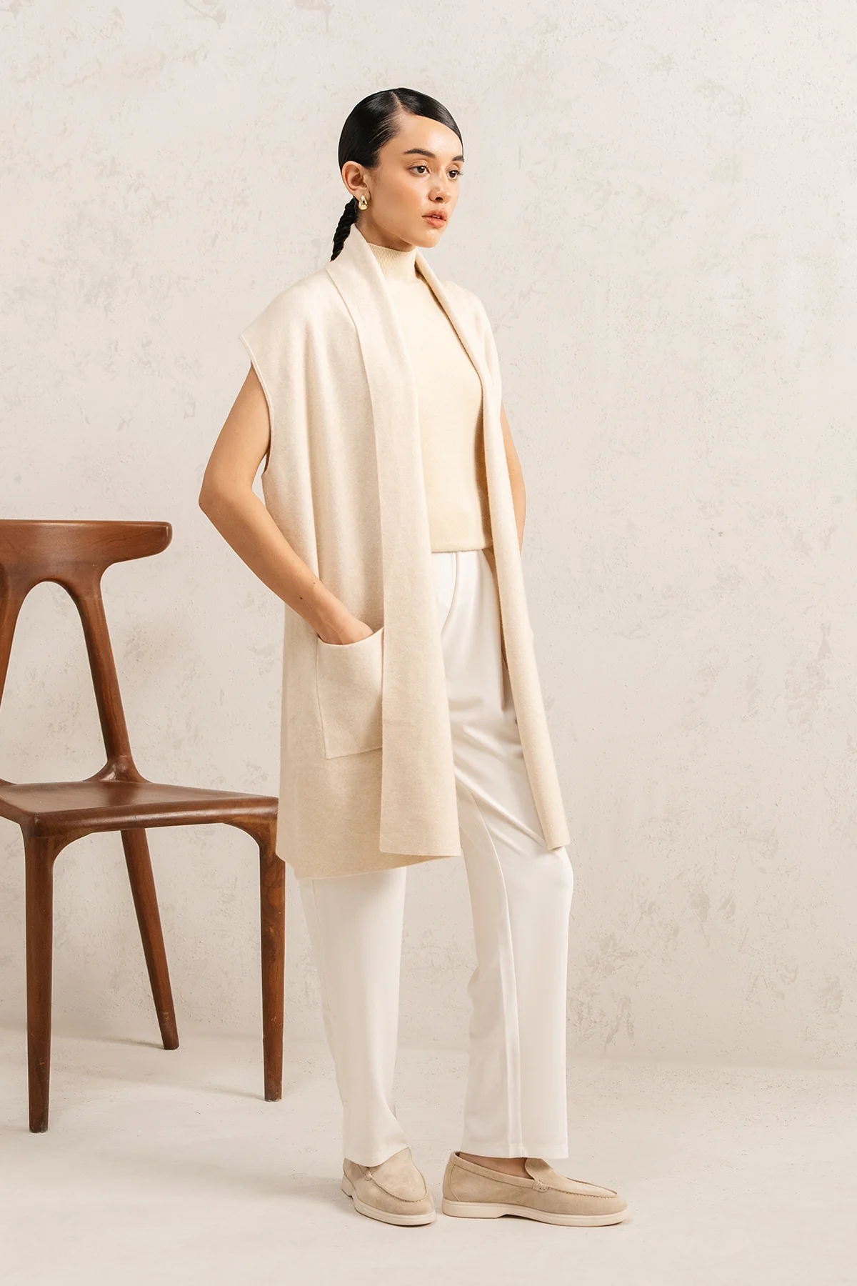 EVERYDAY SLEEVELESS CARDIGAN - Image 5