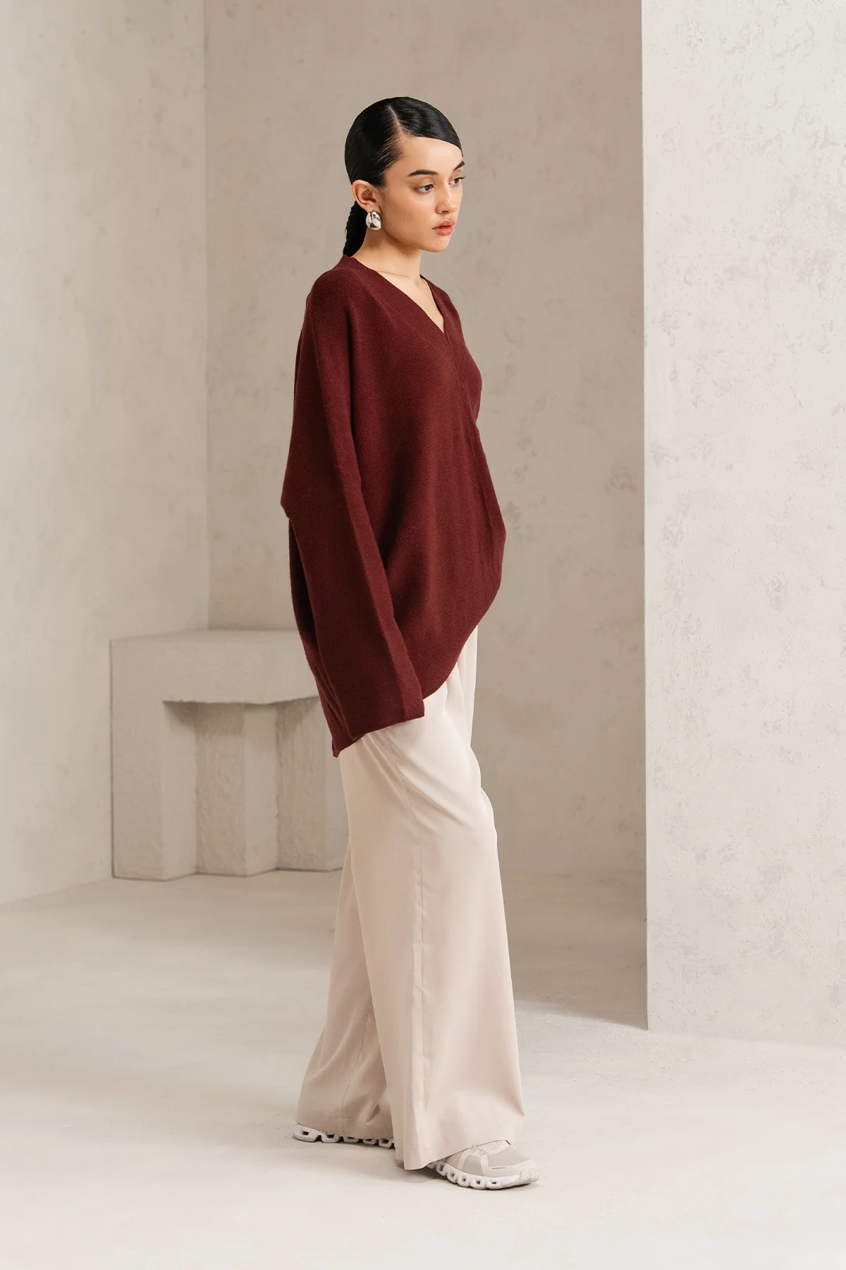 FLUID V-NECK SWEATER - Image 6