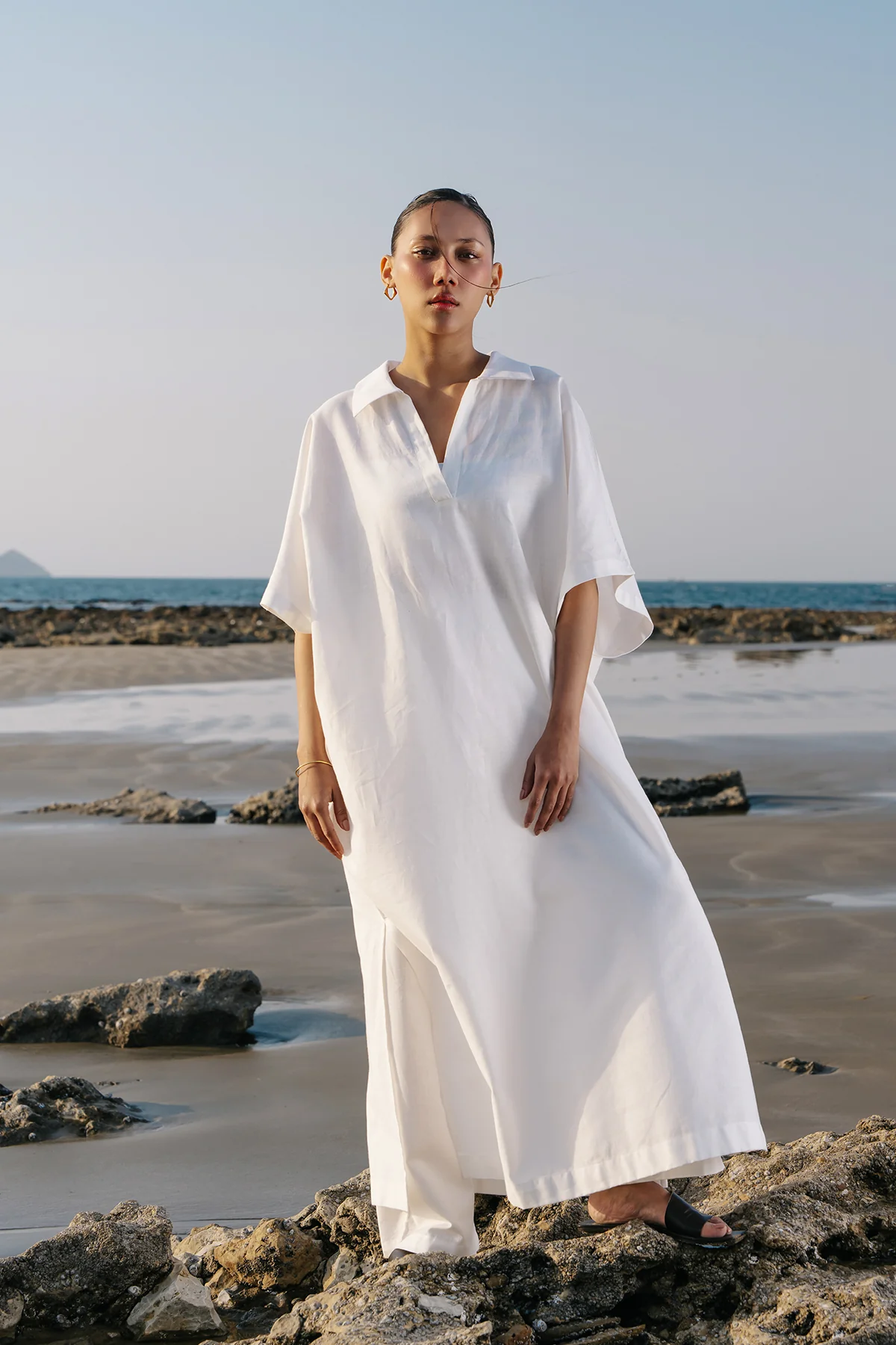 LINEN RELAXED SHIRT