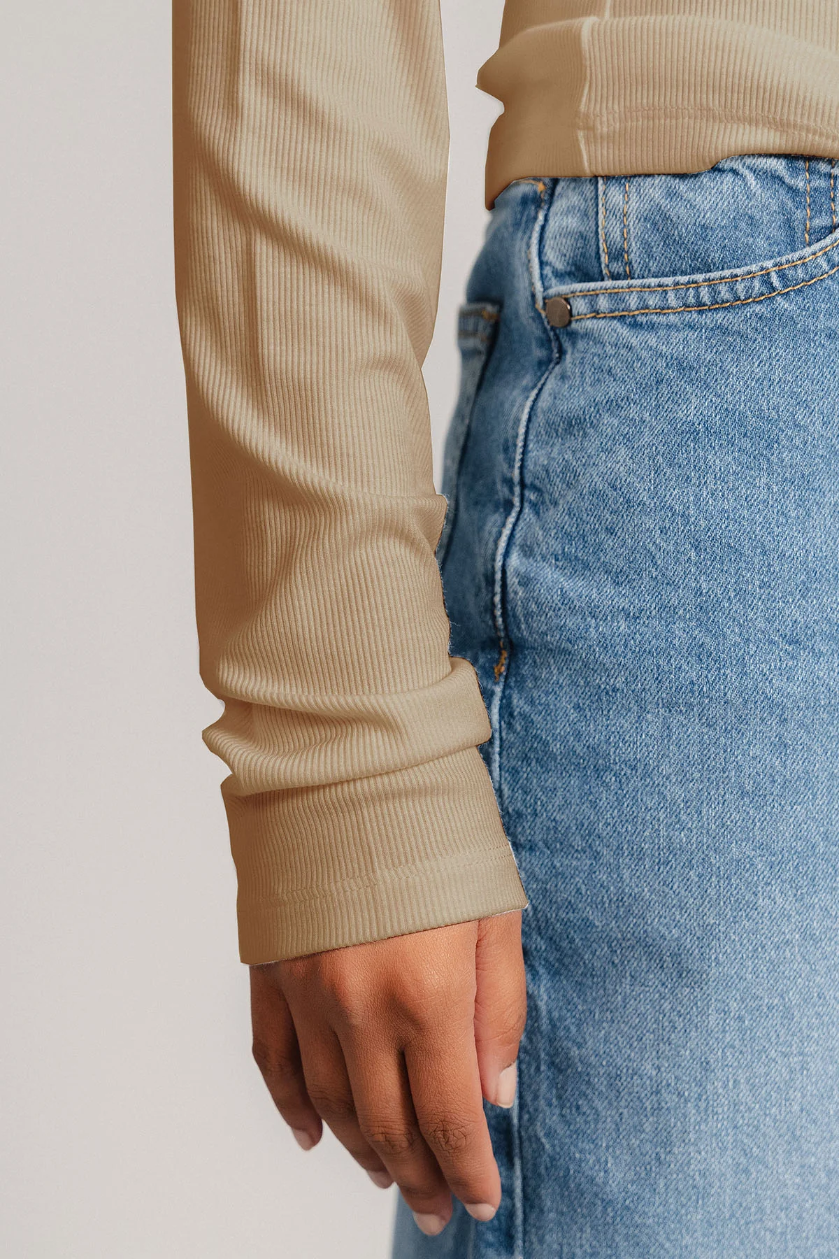 LONG SLEEVE RIBBED T-SHIRT - Image 4