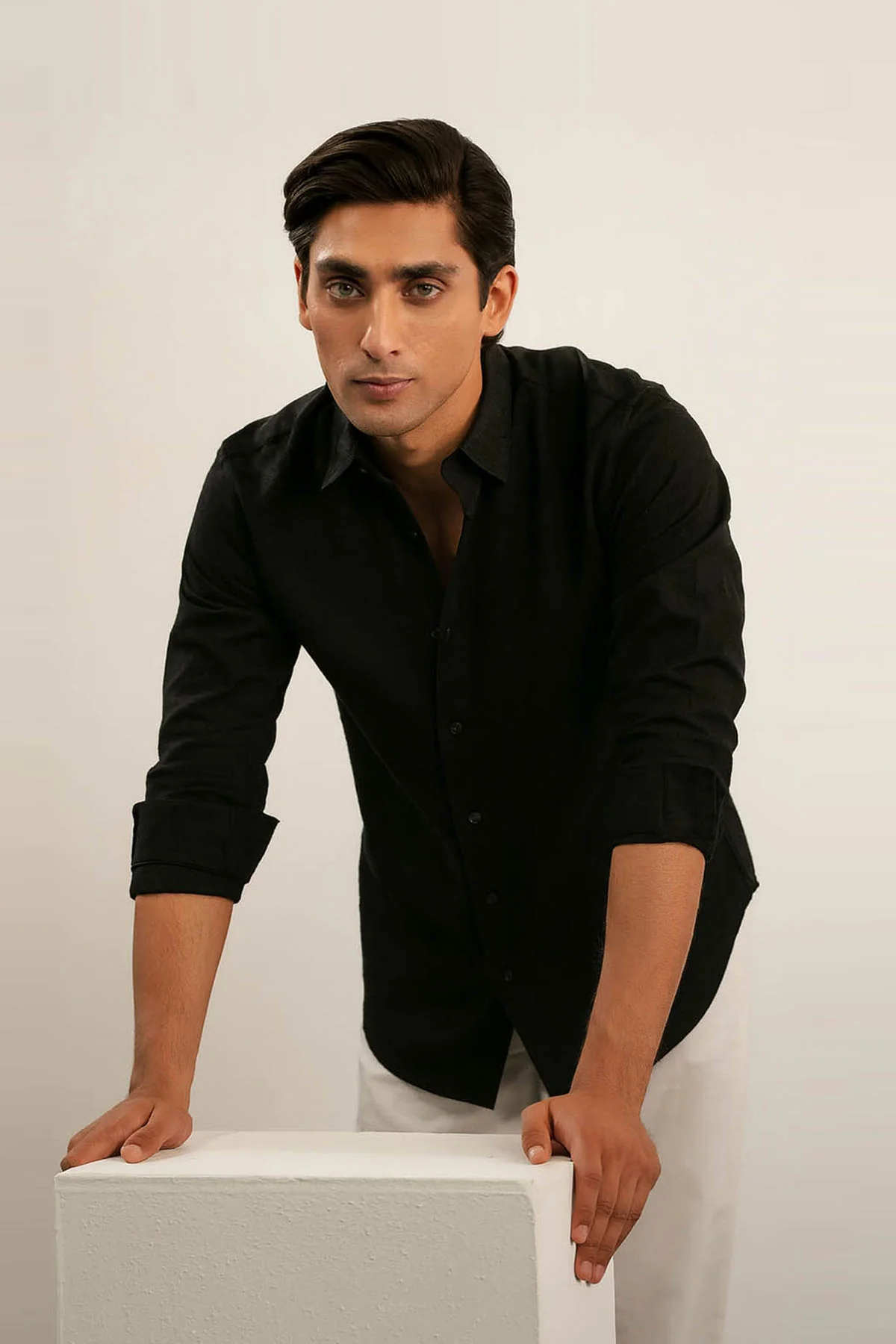 CLASSIC LINEN SHIRT