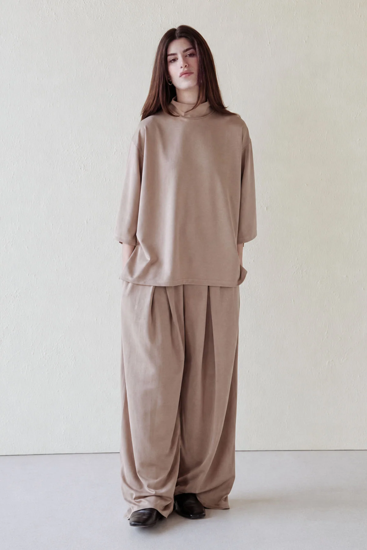 MOCK NECK SIDE SLIT CLOUDLUX