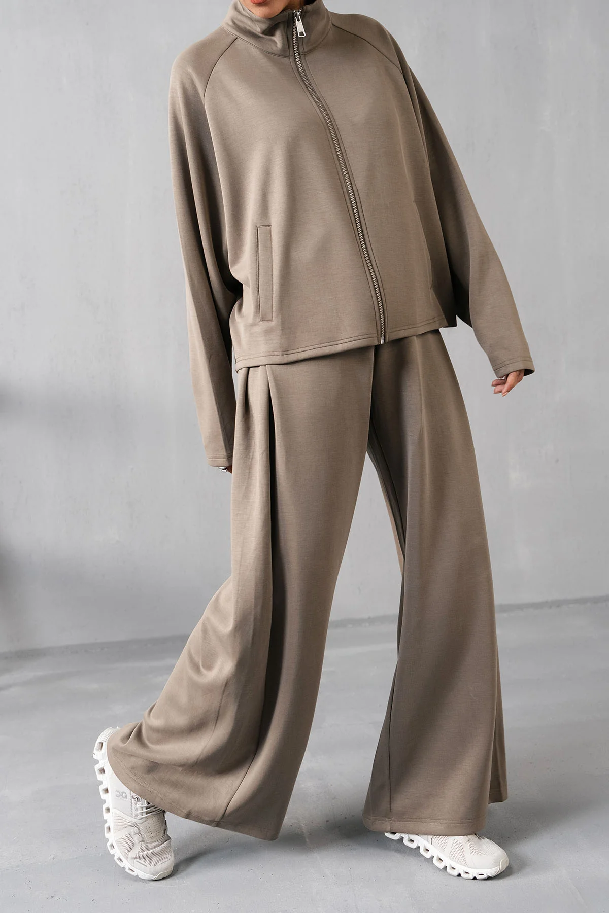 MOCK NECK ZIPPER - CLOUDLUX - Image 5