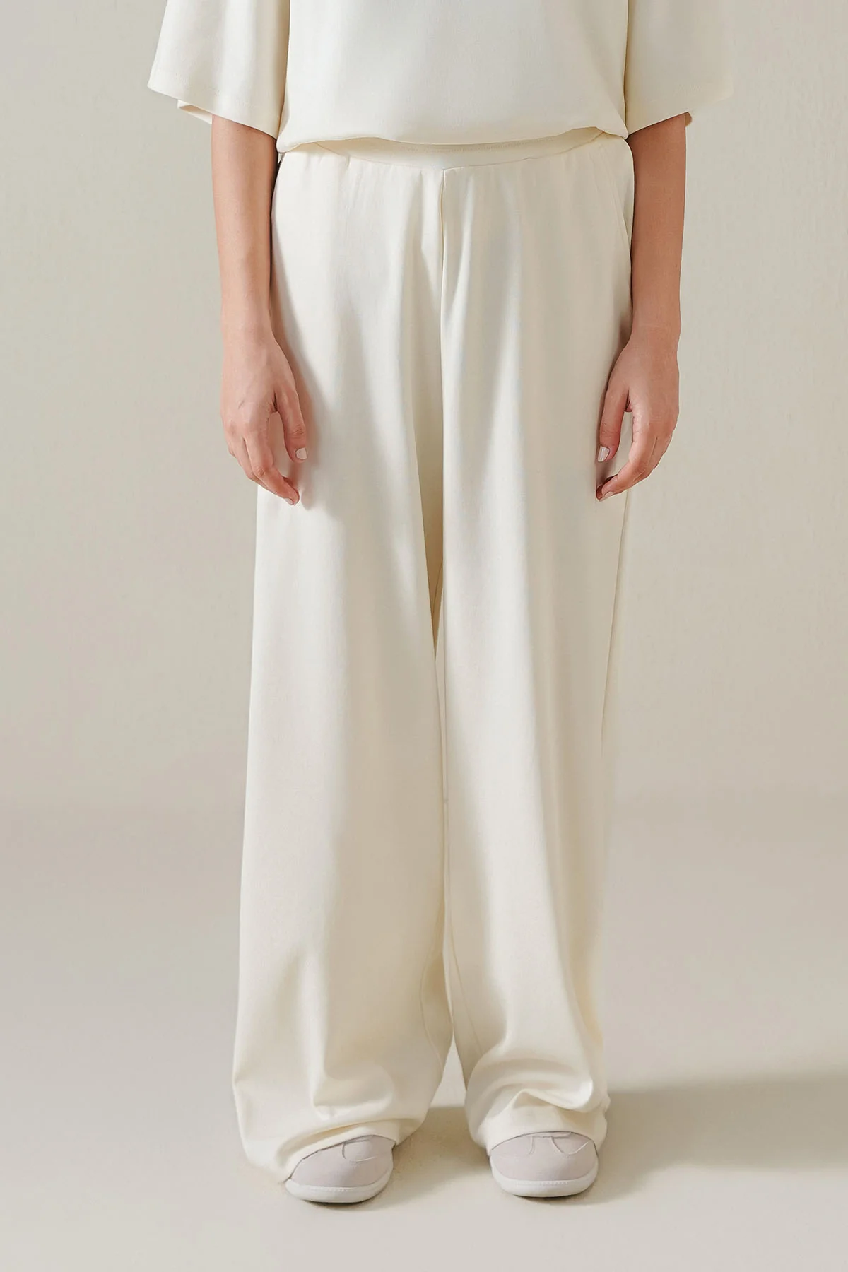 MOVE WIDE TROUSERS-DOUBLE KNIT