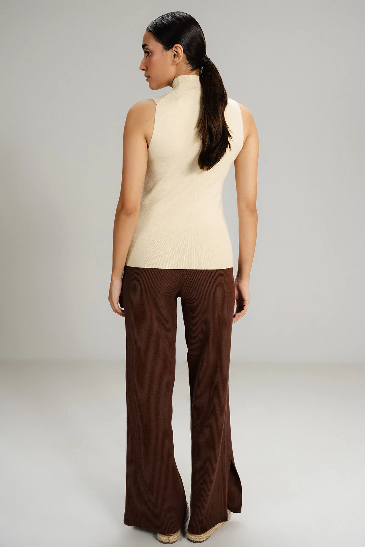 OATMEAL MOCK NECK SWEATER - KNIT WEAR - Image 4