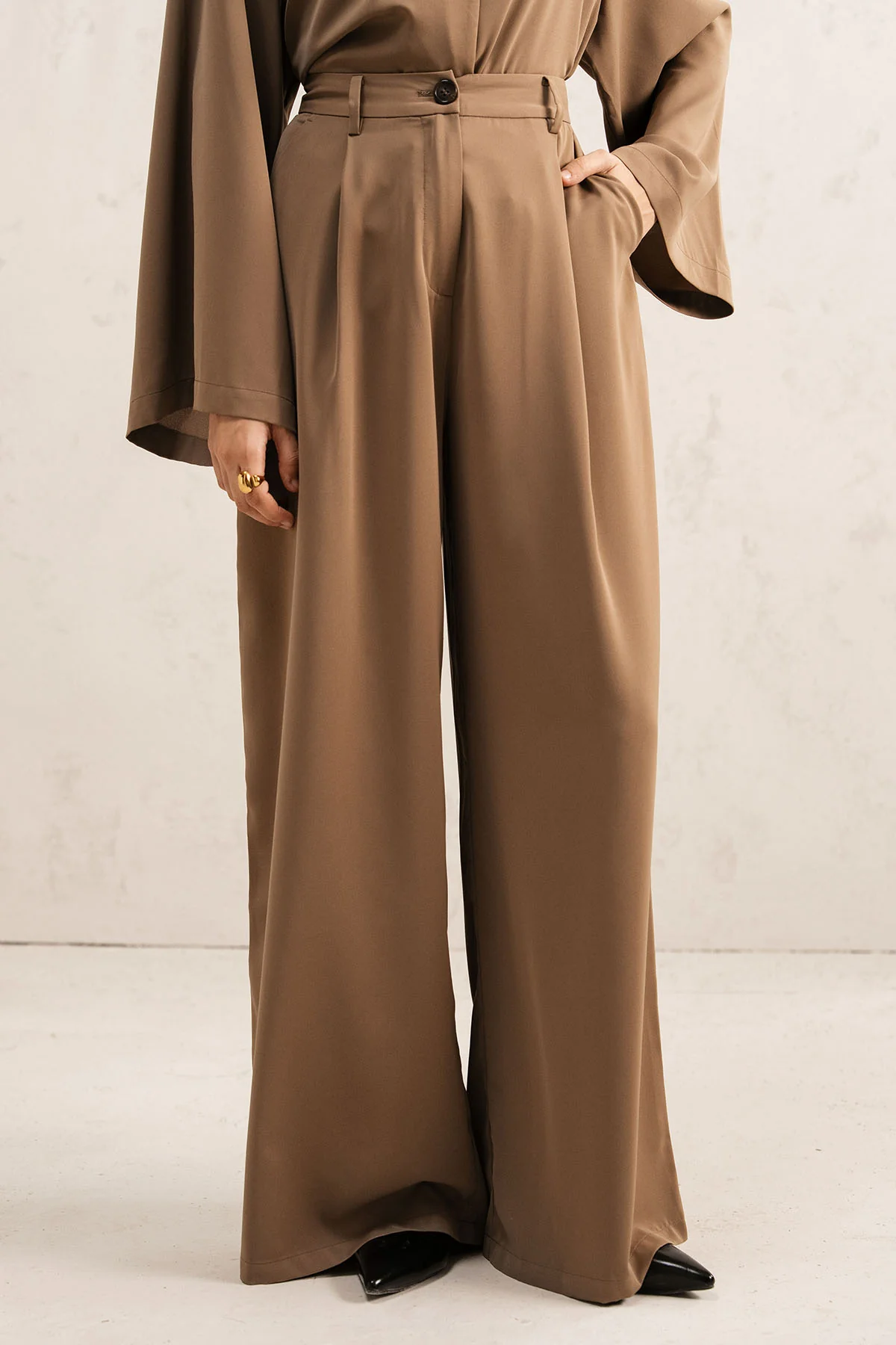 WIDE-LEG TROUSERS