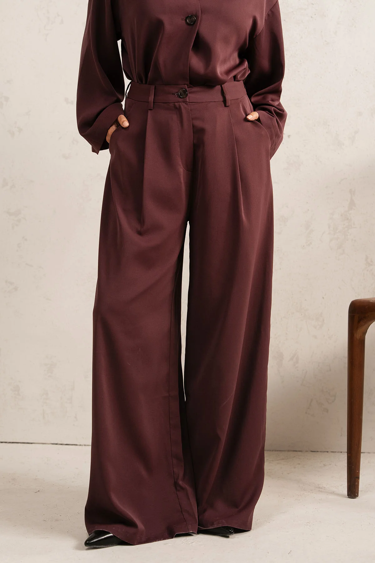 WIDE-LEG TROUSERS