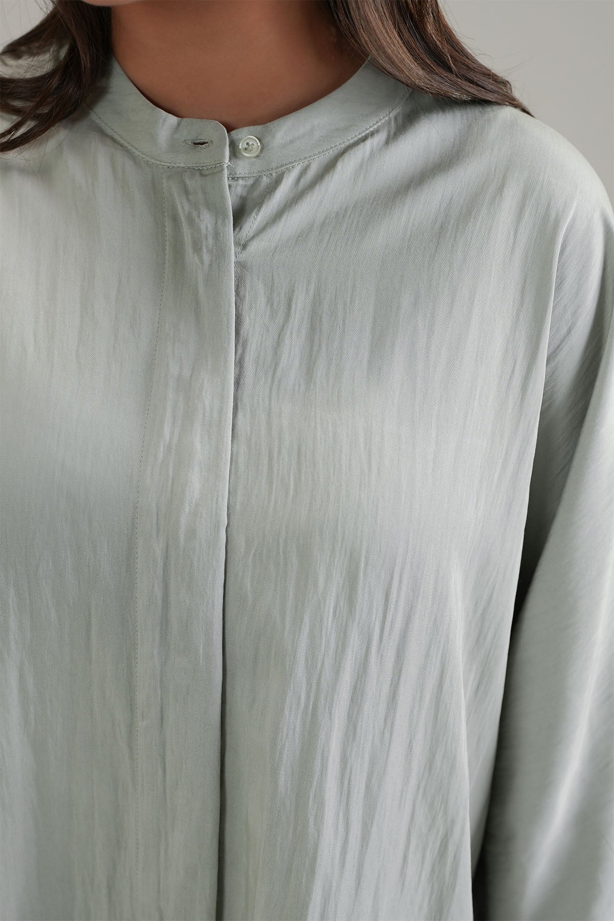 RELAXED BAND COLLAR SHIRT - Image 2