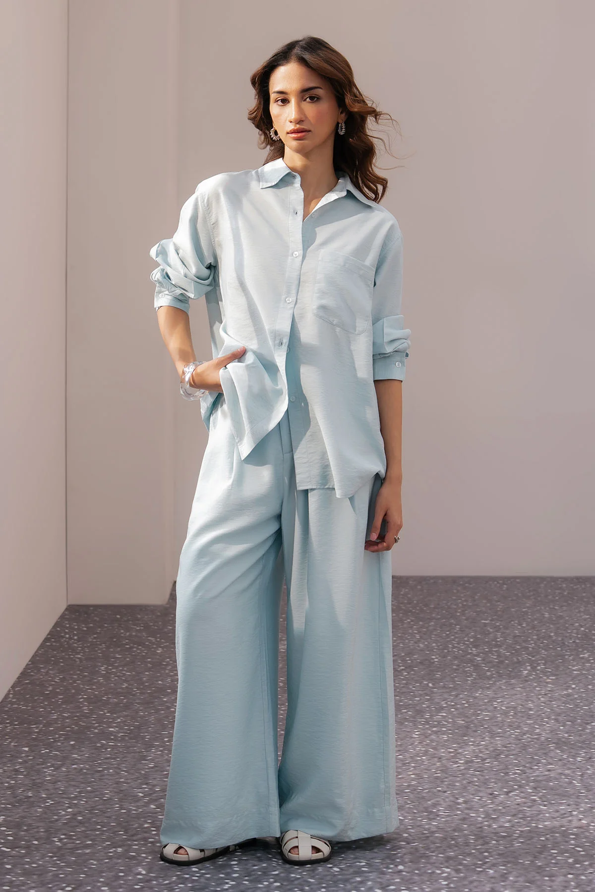 RELAXED FIT BUTTON DOWN SHIRT - Image 2