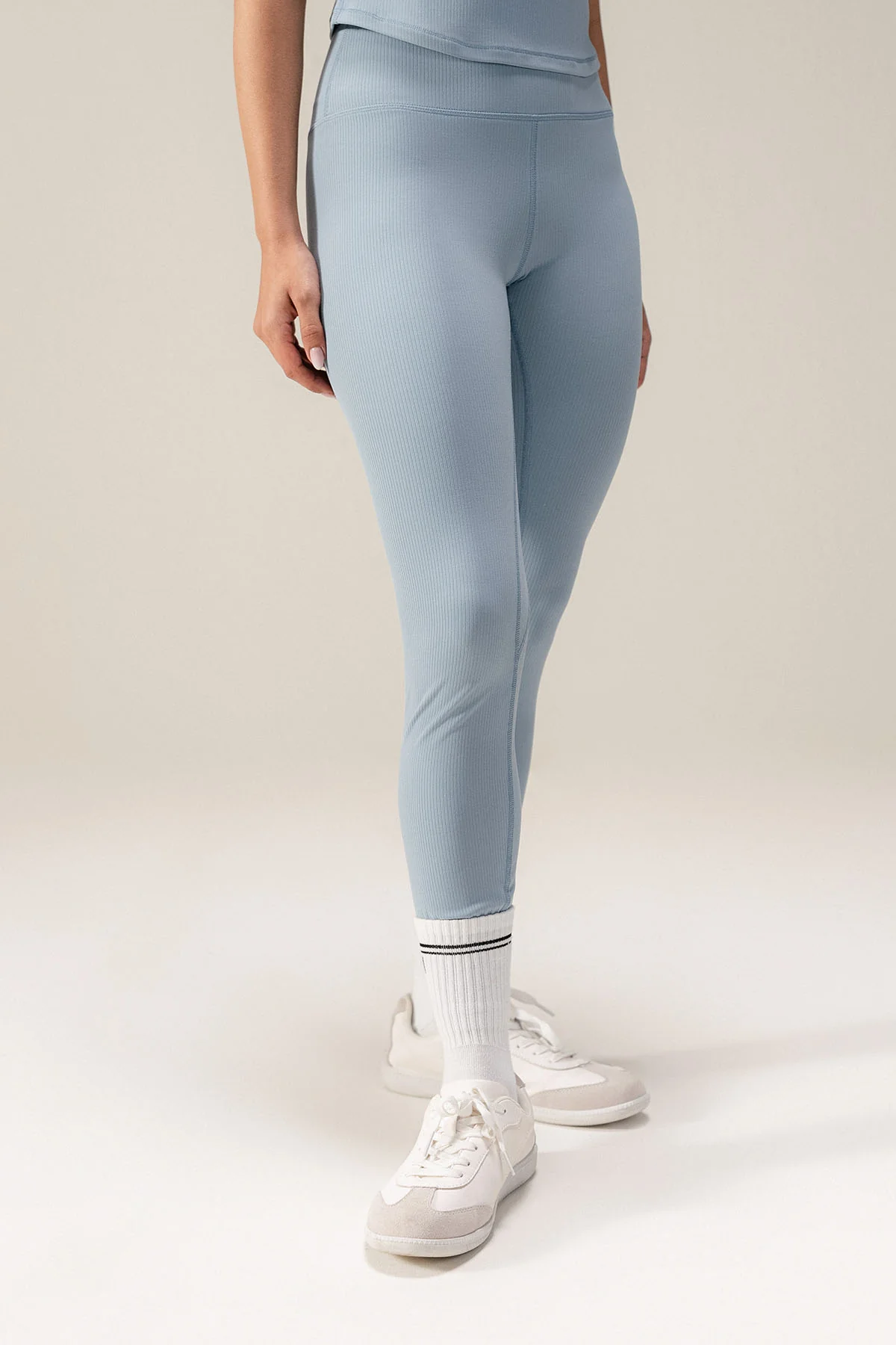 RIBBED ACTIVE LEGGING - Image 2