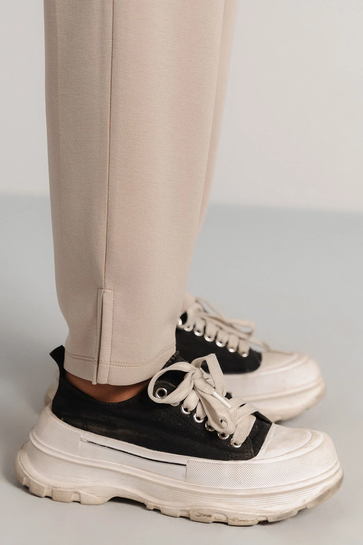 STRAIGHT TROUSERS CLOUDLUX LIGHT - Image 6