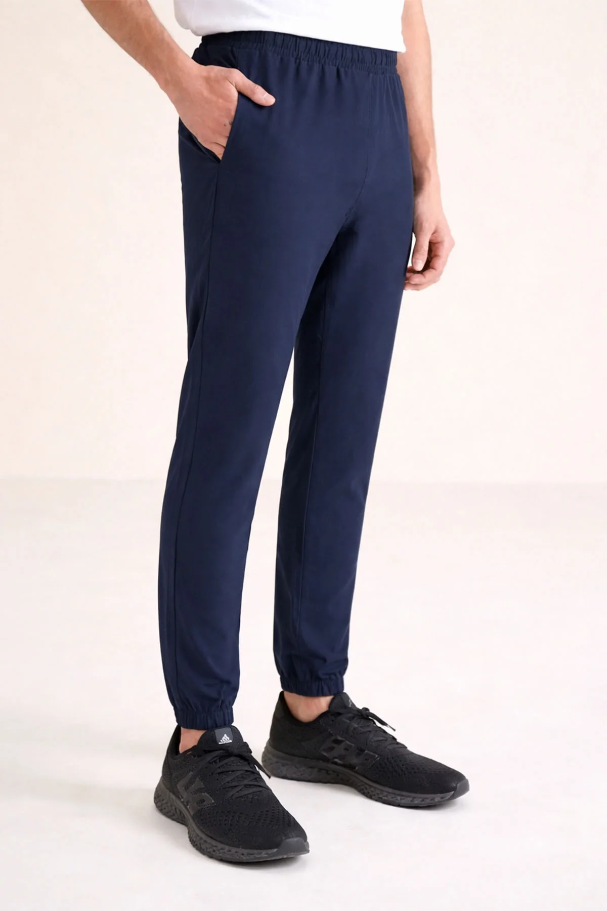 MEN STUDIO JOGGERS