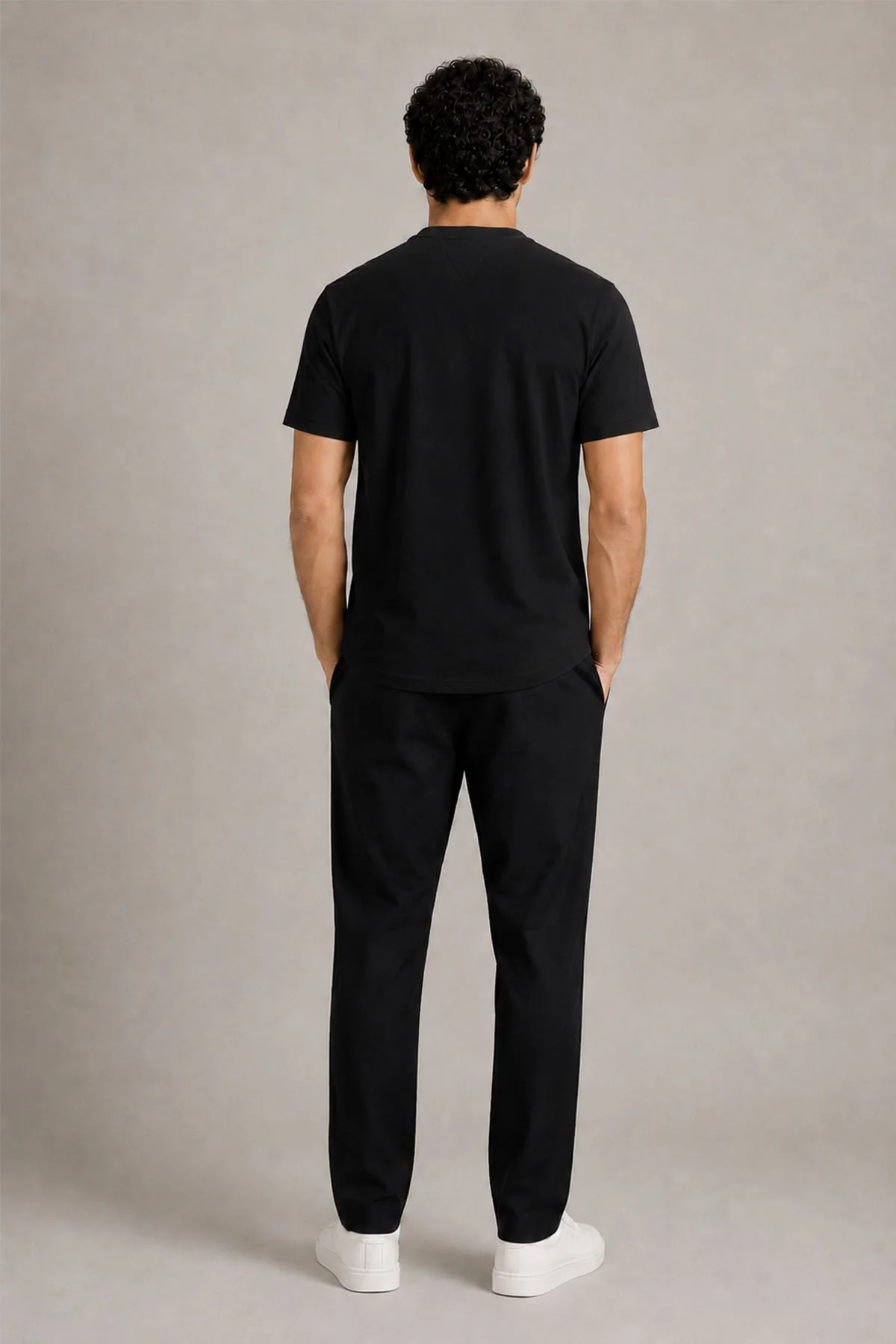 T-SHIRT V-NECK SUPIMA COTTON - Image 4