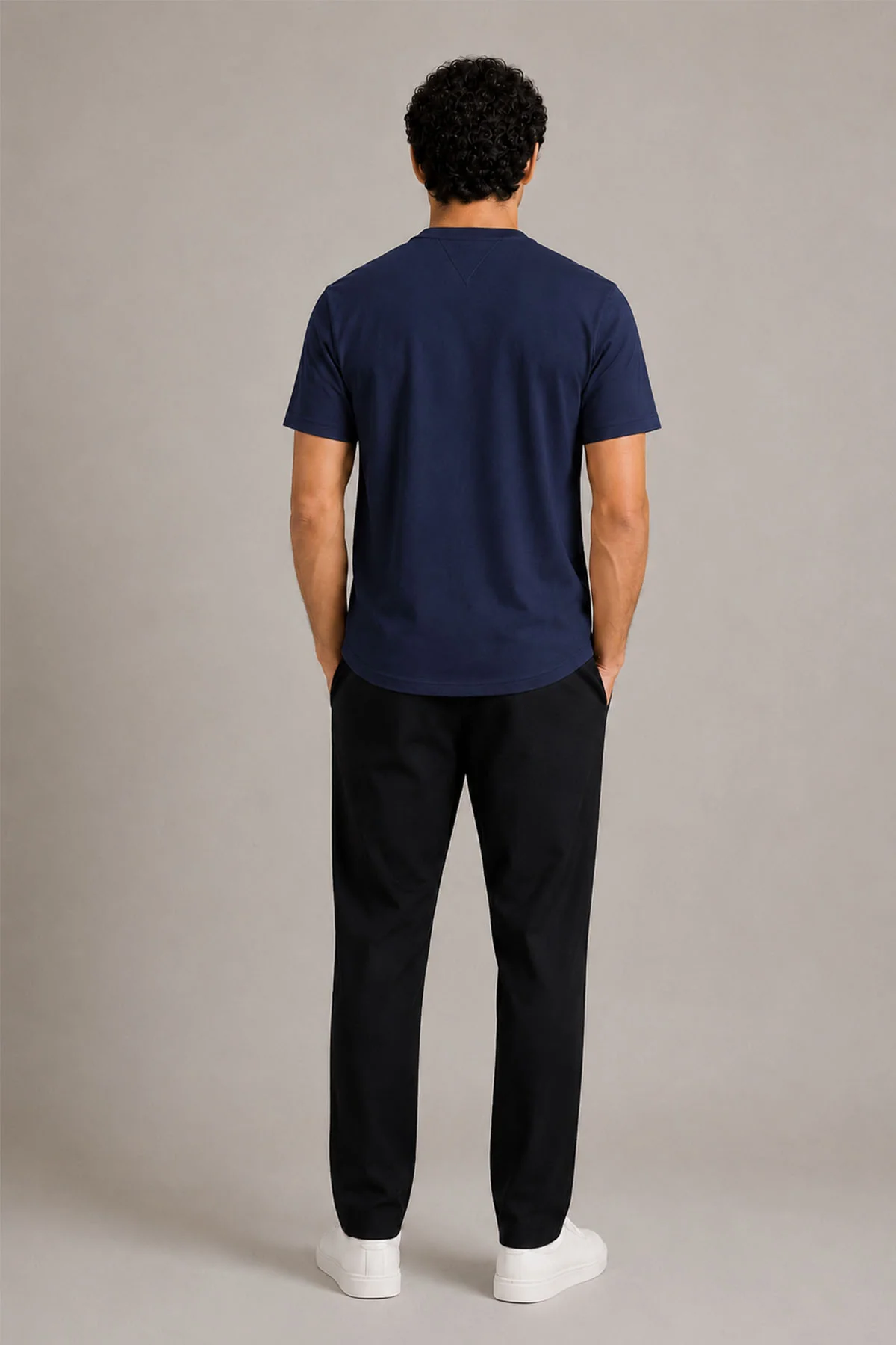 T-SHIRT V-NECK SUPIMA COTTON - Image 4