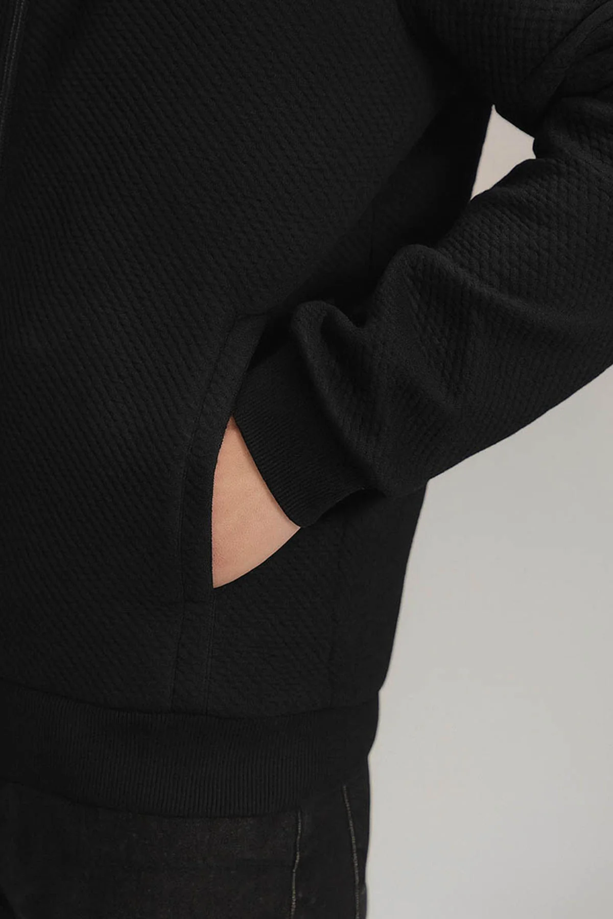 TEXTURED LUXE ZIP UP JACKET - Image 4