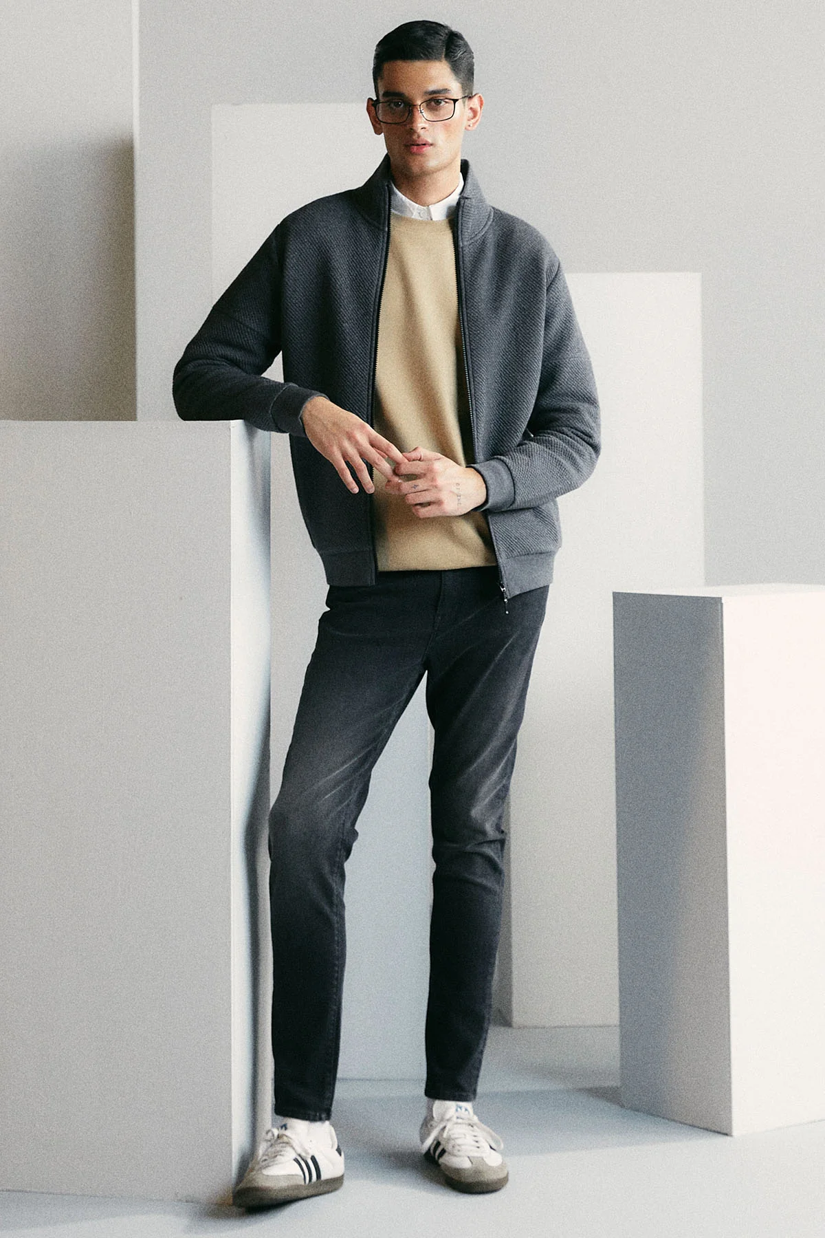 TEXTURED LUXE ZIP UP JACKET - Image 3