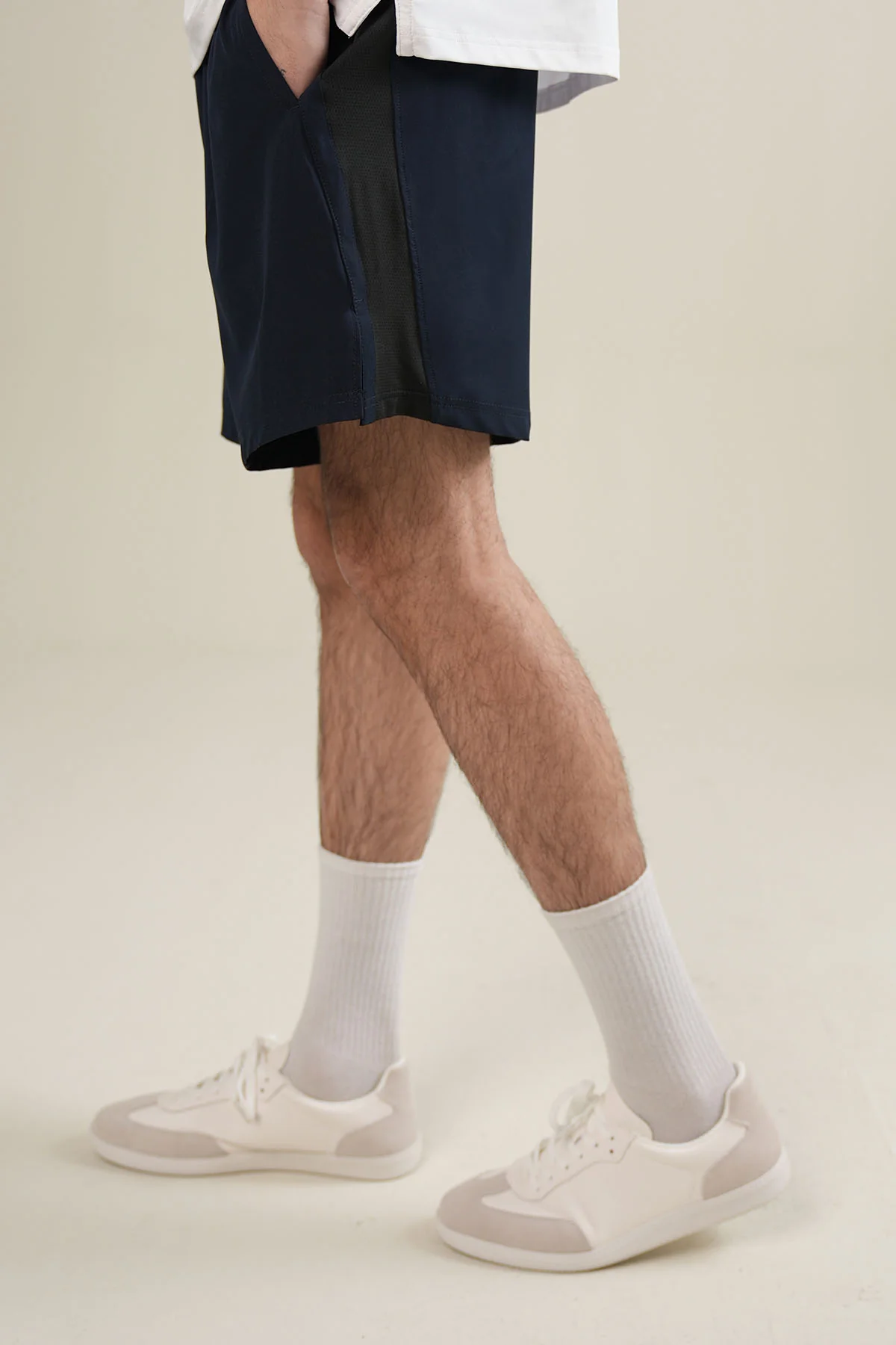 TRAINER SHORTS - Image 3