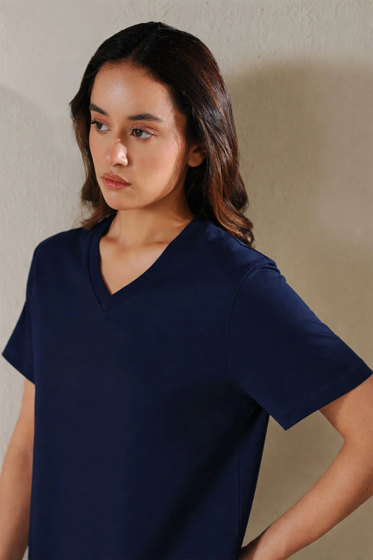 T-SHIRT V-NECK SUPIMA COTTON - Image 5
