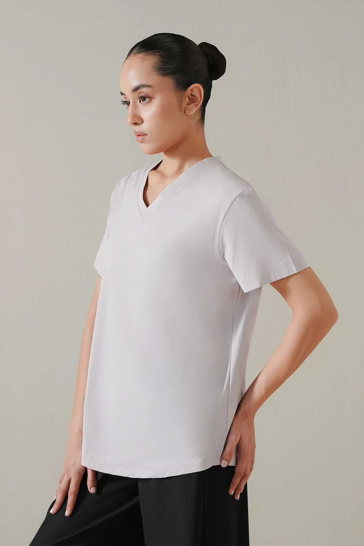 WOMEN ACTIVE V-NECK - Image 5