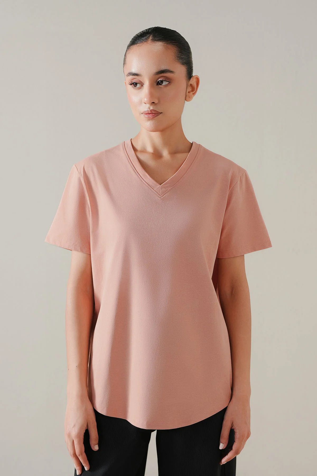 WOMEN ACTIVE V-NECK - Image 2