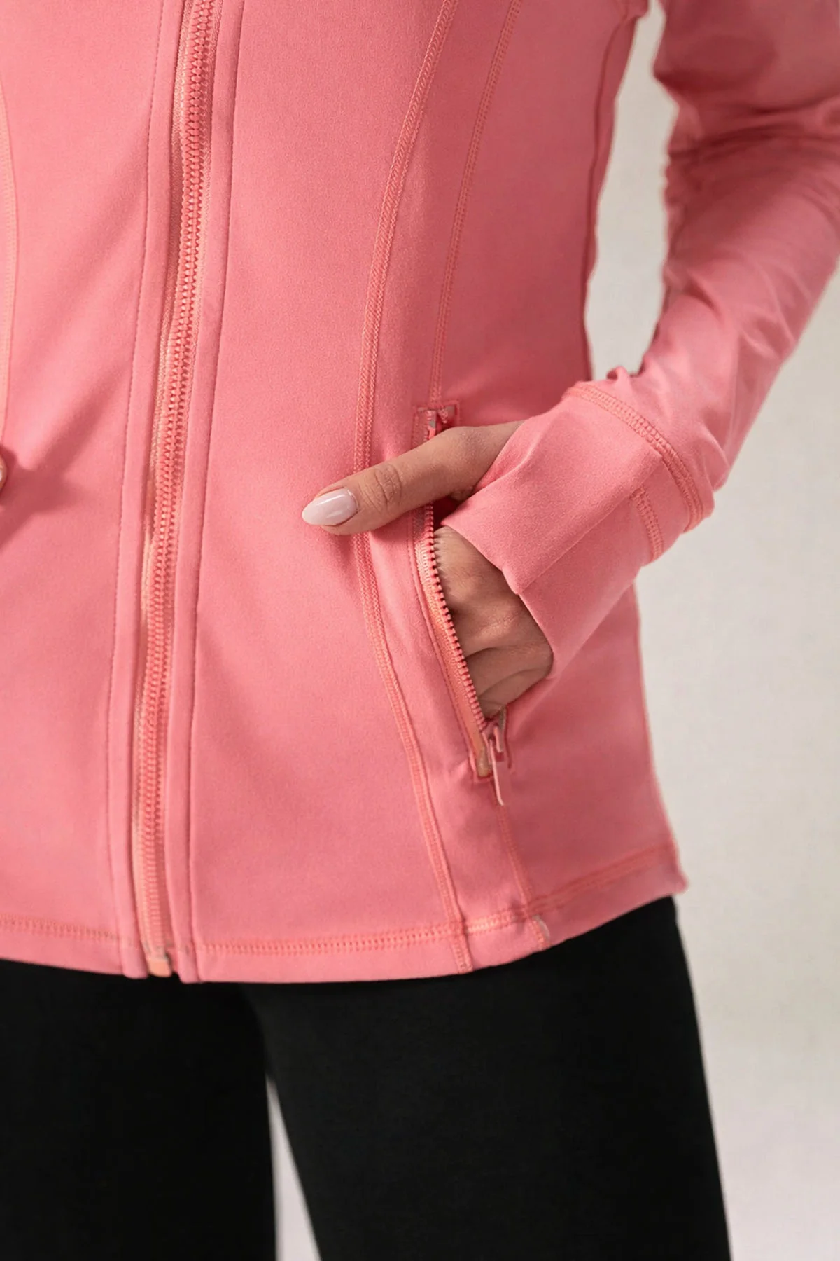 WOMEN PERFORMANCE JACKET - Image 3