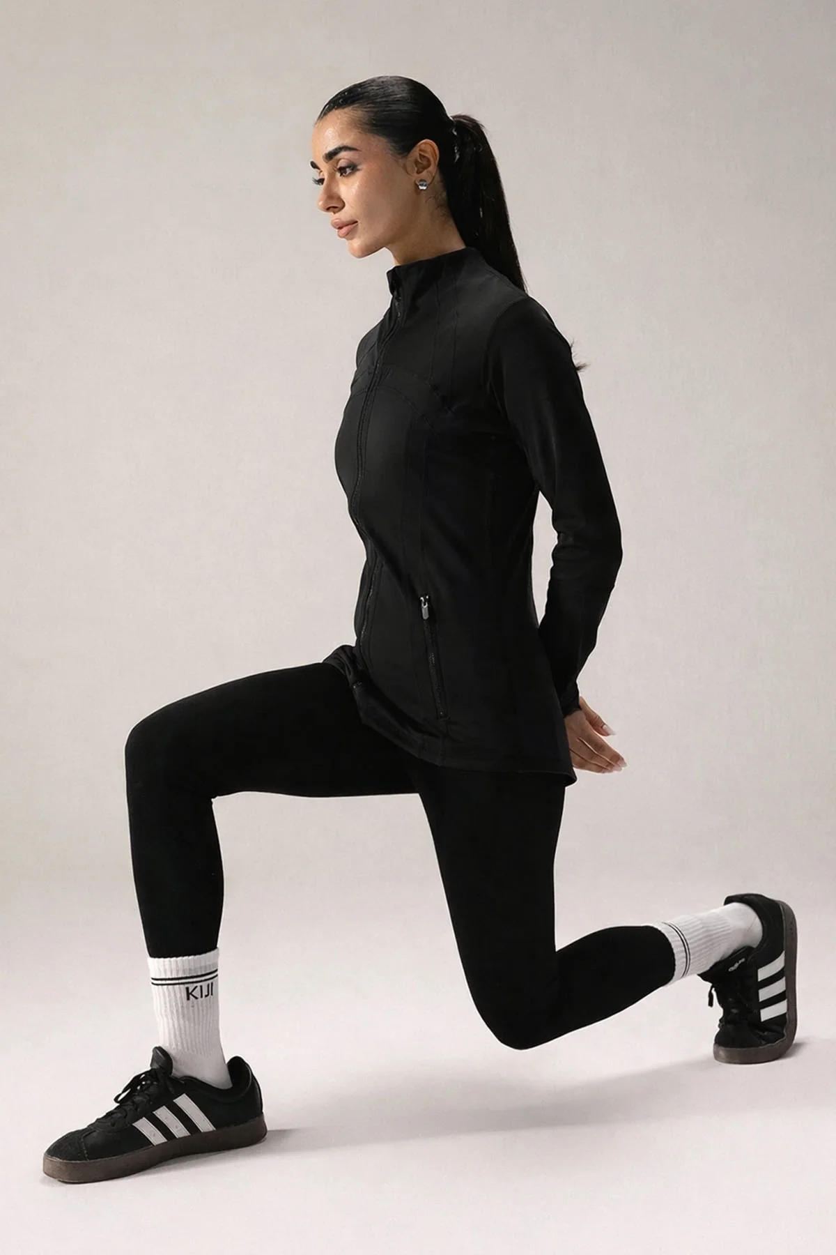 WOMEN PERFORMANCE JACKET - Image 2
