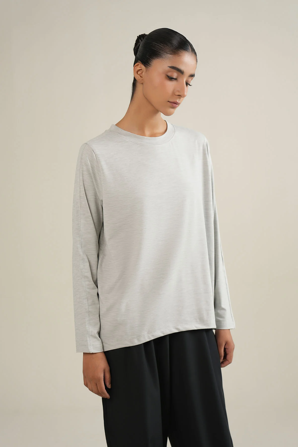 WOMEN WITH EASE TOP - Image 3
