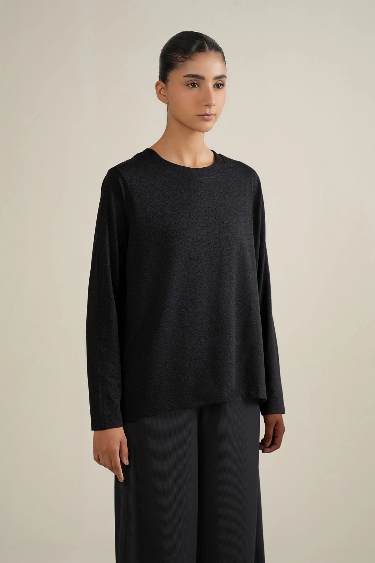 WOMEN WITH EASE TOP